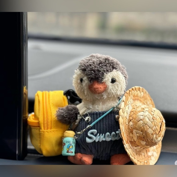 Jellycat Small Peanut Penguin Collectible Brand New with Tags (BNWT) - Picture 2 of 6